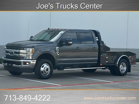 Used 2019 Ford F350 Lariat w/ Lariat Value Package image 2