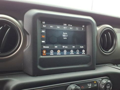 Used 2021 Jeep Wrangler Unlimited Sport AWD/4WD image 11