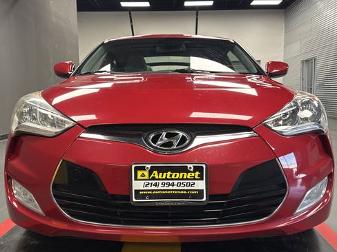 Used 2013 Hyundai Veloster w/ Style Pkg image 8