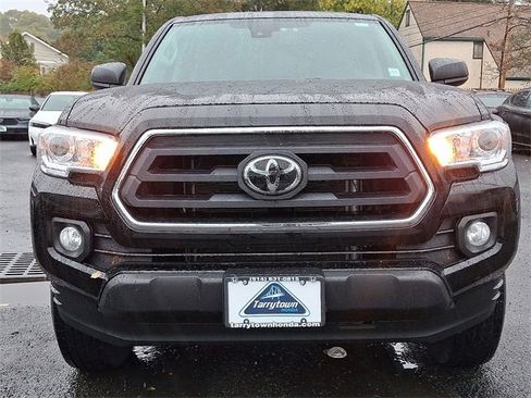 Used 2023 Toyota Tacoma TRD Sport image 2