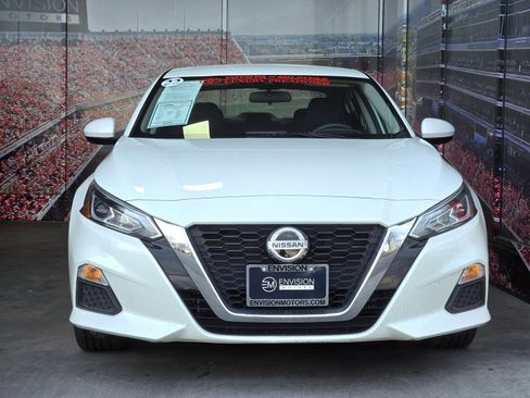 Used 2022 Nissan Altima 2.5 SV AWD/4WD image 3