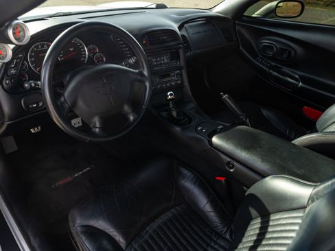 Used 2004 Chevrolet Corvette Z06 w/ Memory Package image 51