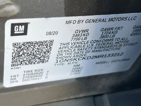 Used 2021 Chevrolet Suburban LT w/ LT Signature Package image 32