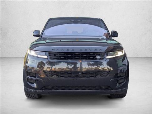 Used 2023 Land Rover Range Rover Sport SE image 2