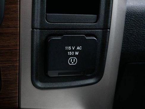 Used 2017 RAM 1500 Laramie w/ Convenience Group image 26