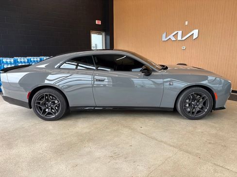 Used 2026 Dodge Charger Scat Pack AWD/4WD image 16