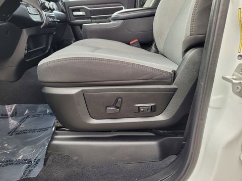 Used 2024 RAM 3500 Big Horn image 14