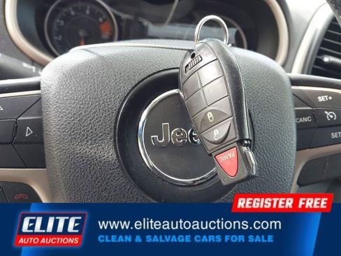 Used 2017 Jeep Cherokee Latitude image 21