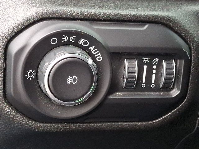 Used 2019 Jeep Wrangler Unlimited Sport S AWD/4WD image 32