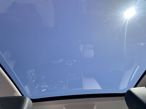 Used 2018 Jaguar E-PACE S AWD/4WD image 4