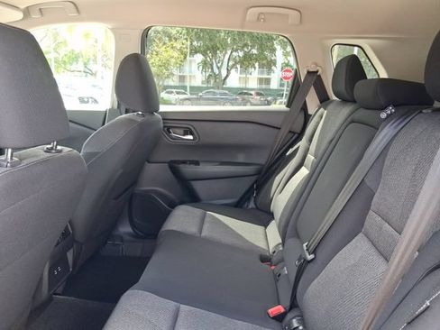 Used 2025 Nissan Rogue SV FWD image 6