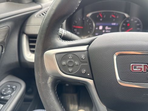 Used 2022 GMC Terrain SLT w/ Infotainment Package II AWD/4WD image 15