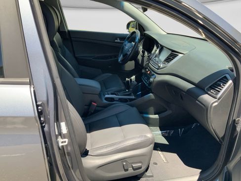 Used 2018 Hyundai Tucson Limited FWD image 11