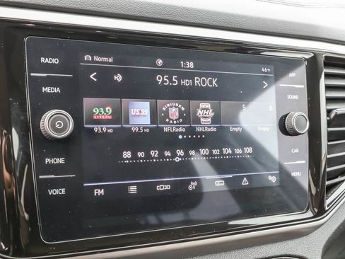 Used 2022 Volkswagen Atlas SE image 23