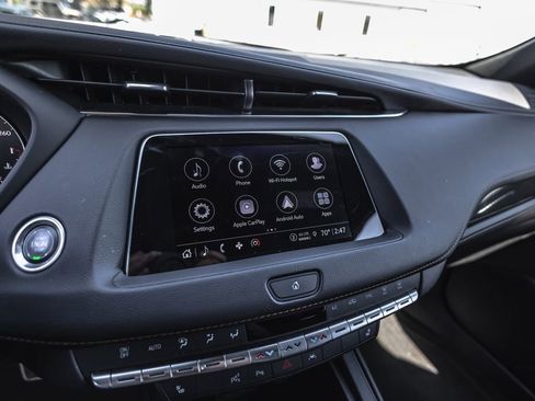 Used 2022 Cadillac XT4 Sport w/ Enhanced Visibility Package AWD/4WD image 11