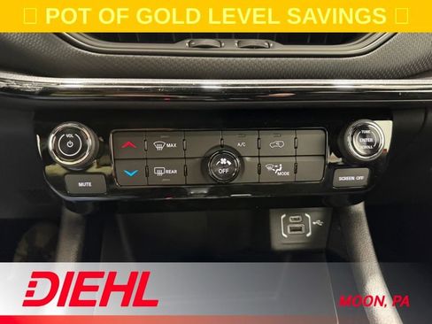 New 2026 Jeep Compass Latitude AWD/4WD image 28