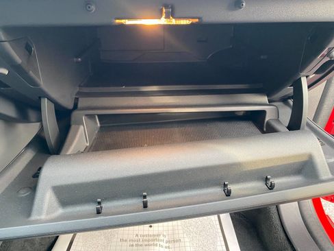 Used 2012 Volvo XC60 T6 R-Design Platinum image 32