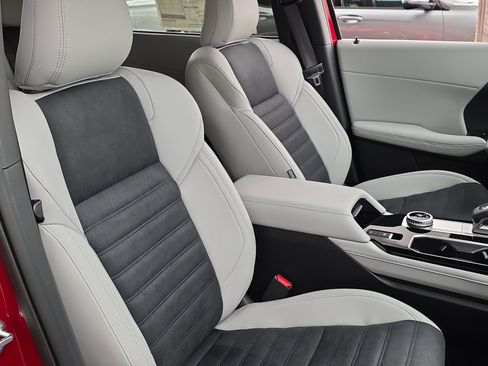 New 2026 Mitsubishi Outlander SE FWD image 33