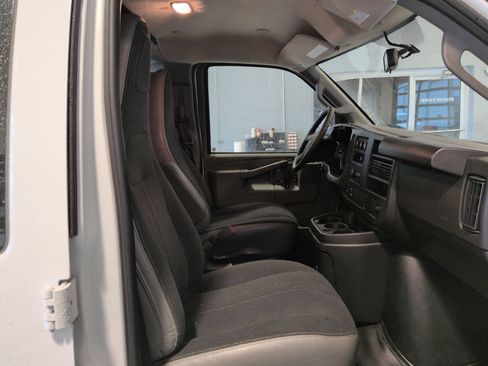 Used 2024 Chevrolet Express 2500 w/ Driver Convenience Package RWD image 24