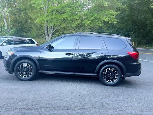 Used 2019 Nissan Pathfinder SL AWD/4WD image 4