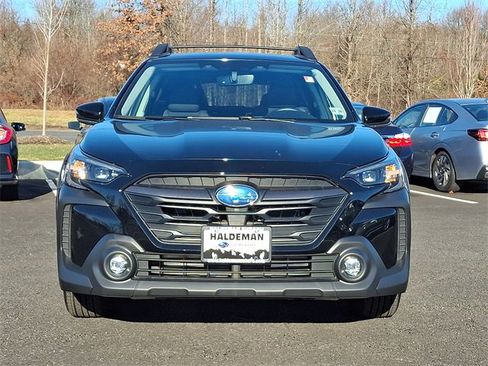 Used 2024 Subaru Outback Premium image 2