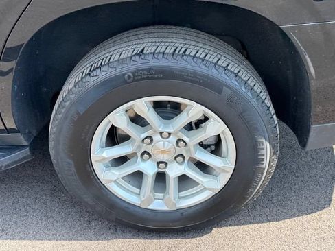 Used 2025 Chevrolet Tahoe LT AWD/4WD image 19