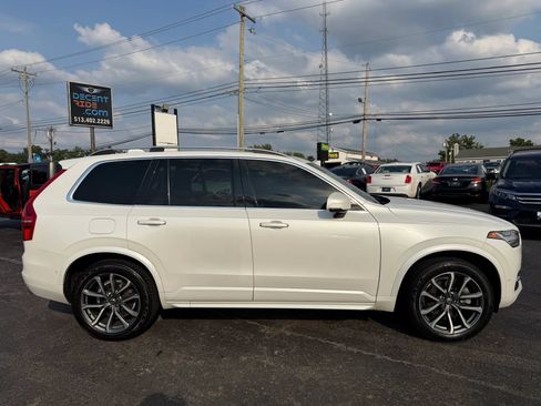 Used 2016 Volvo XC90 T6 Momentum w/ Momentum Plus Package AWD/4WD image 2