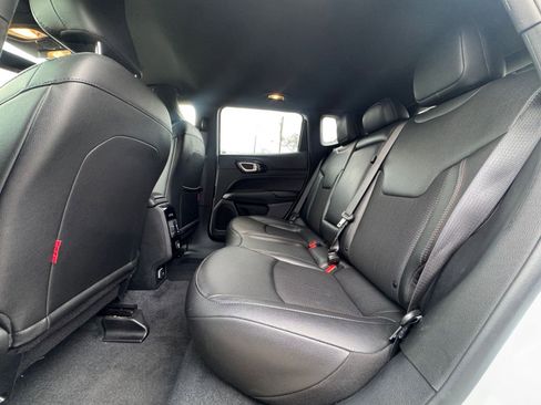 Used 2025 Jeep Compass Trailhawk image 22