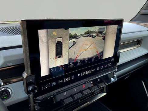 Used 2024 GMC Hummer EV 2X w/ LPO, Illumination Package AWD/4WD image 16