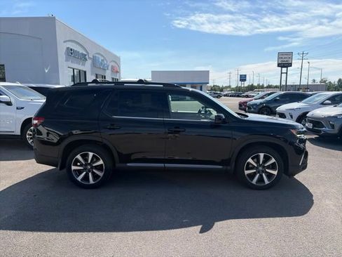 Used 2023 Honda Pilot Elite image 7