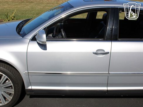 Used 2006 Volkswagen Phaeton V8 AWD/4WD image 27