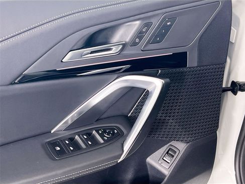 Used 2025 BMW X1 xDrive28i w/ Convenience Package image 18