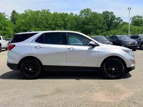 Used 2018 Chevrolet Equinox LT FWD image 4