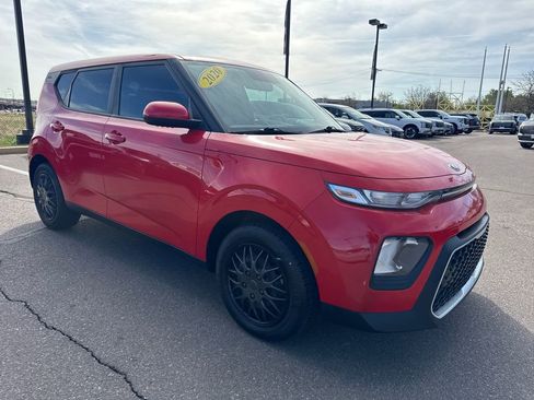 Used 2020 Kia Soul LX FWD image 8