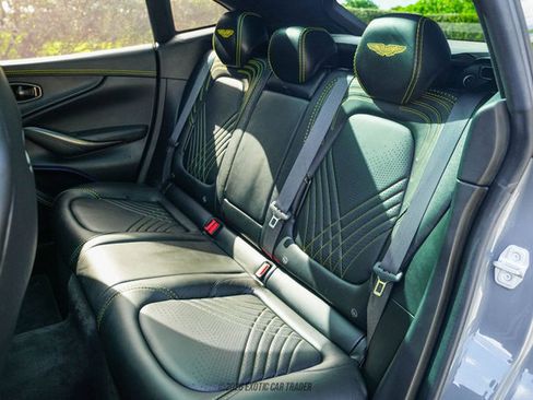 Used 2021 Aston Martin DBX AWD/4WD image 32