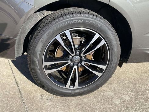Used 2019 Volvo XC60 T5 Momentum w/ Protection Package image 7