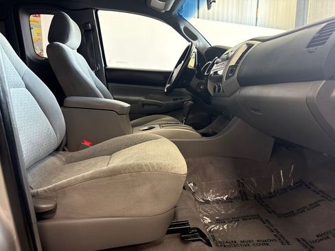 Used 2005 Toyota Tacoma PreRunner image 87