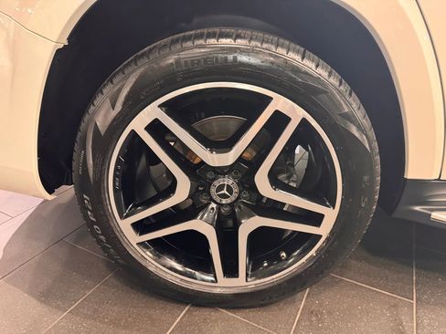 Used 2018 Mercedes-Benz GLS 550 4MATIC w/ Driver Assistance Package image 54