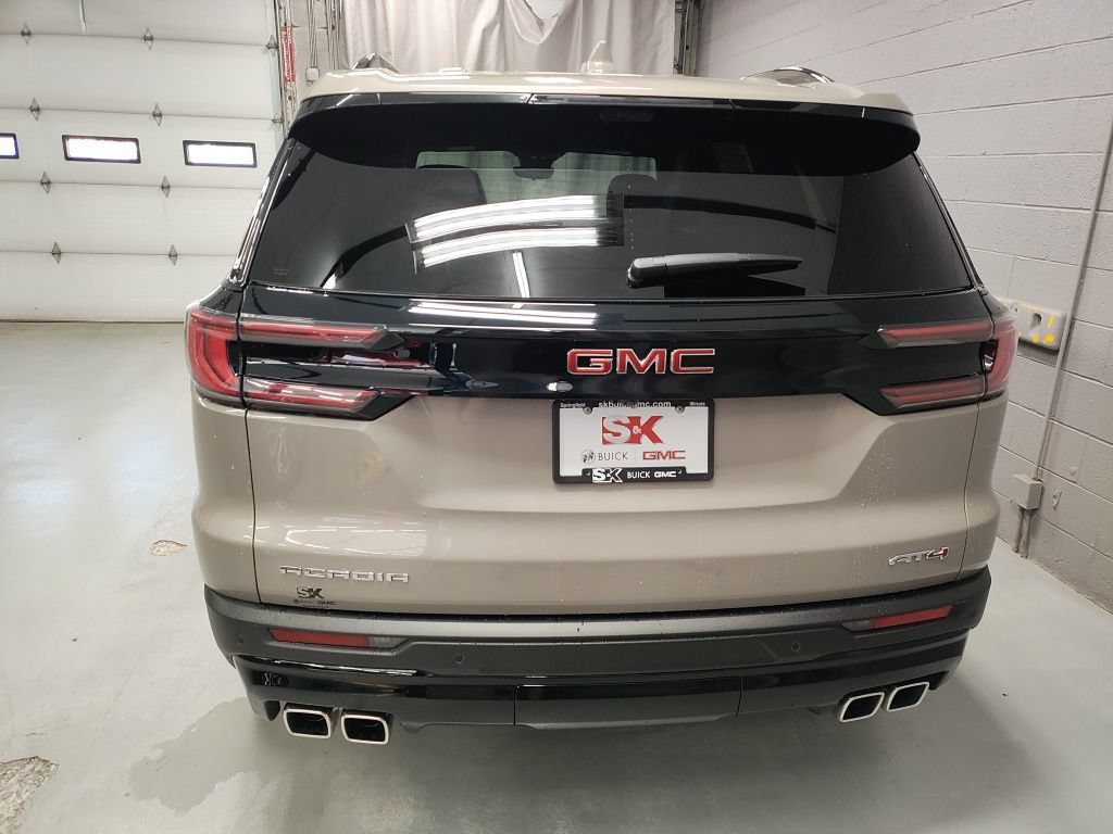 New 2026 GMC Acadia AT4 w/ LPO, Floor Liner Package AWD/4WD image 23