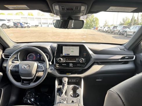 Used 2025 Toyota Highlander XSE AWD/4WD image 38