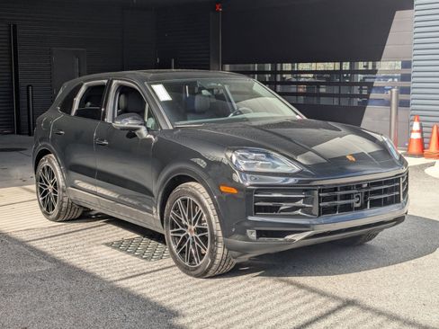 New 2026 Porsche Cayenne AWD/4WD image 7