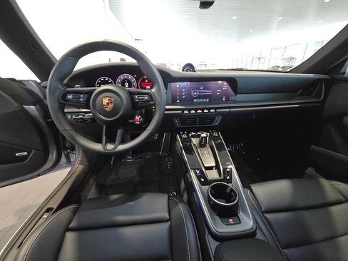 Used 2025 Porsche 911 Carrera S RWD image 17