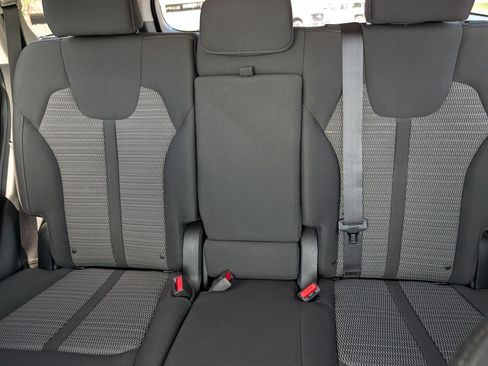 Certified 2022 Kia Sorento LX AWD/4WD image 13