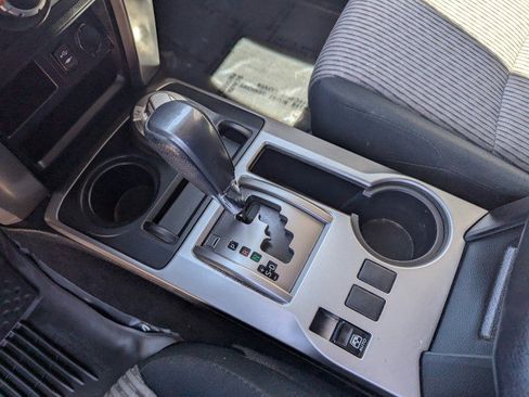 Used 2015 Toyota 4Runner SR5 AWD/4WD image 21