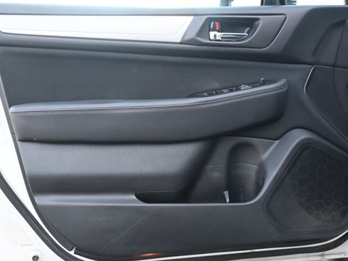 Used 2019 Subaru Legacy 2.5i Premium image 14