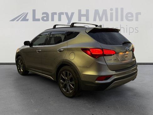 Used 2018 Hyundai Santa Fe Sport FWD image 3