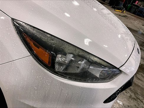 Used 2018 Ford Focus ST image 33