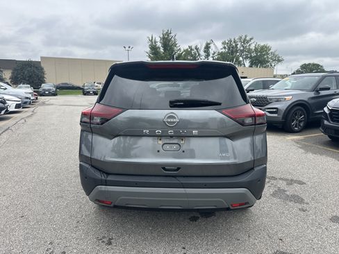 Used 2023 Nissan Rogue S AWD/4WD image 9