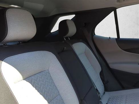 Used 2024 Chevrolet Equinox LT image 23