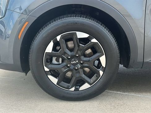 Used 2024 Kia Sorento S FWD image 6